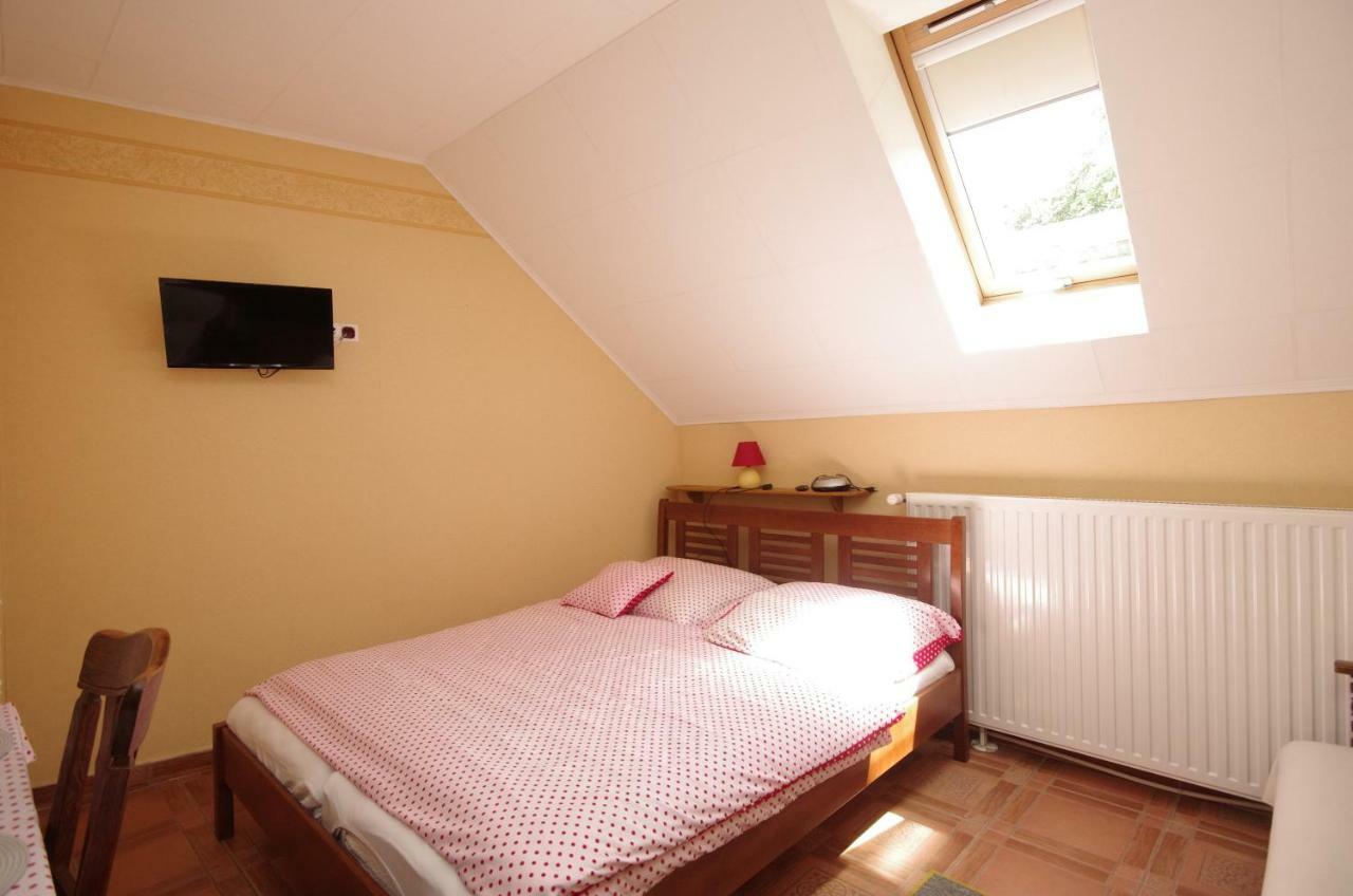 Burg Apartman Gyula Exterior photo